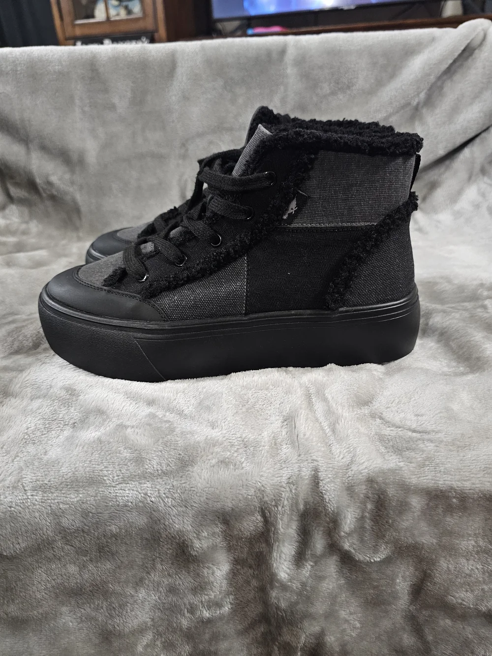 Rocket Dog Black Platform Lace-Up Sneakers - Picture 2 of 6